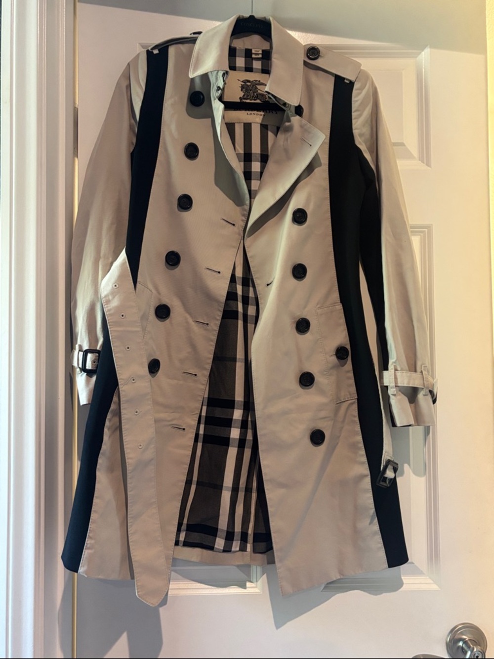 Burberry Beige and Black Two-Tone Double-Breasted Trench Coat UK 6 US 4